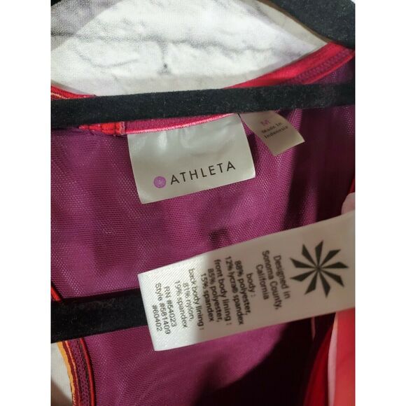 Athleta Tank Size M Womens Red Striped Built In Bra Crew Neck Sleeveless Top - Picture 6 of 6